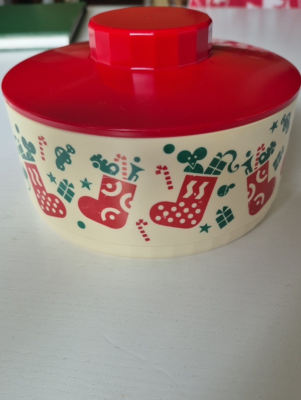 Vintage Holiday Cookie Tin - Red & Cream Stocking Design